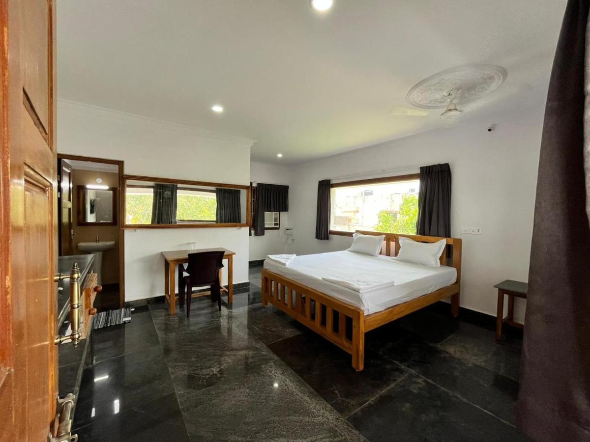 Anand Beach Guesthouse By Moonrocks Mamallapuram Exterior foto