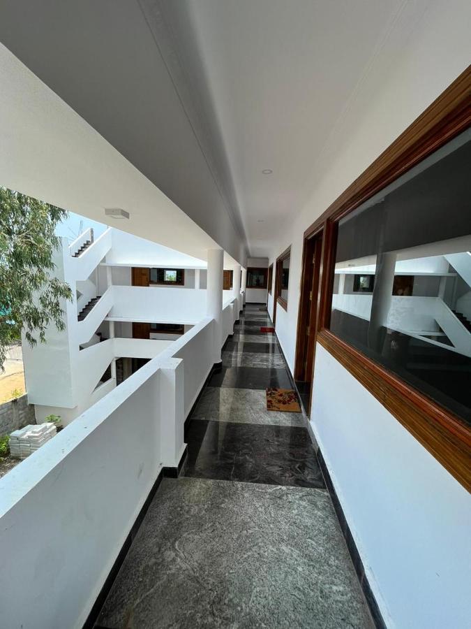 Anand Beach Guesthouse By Moonrocks Mamallapuram Exterior foto
