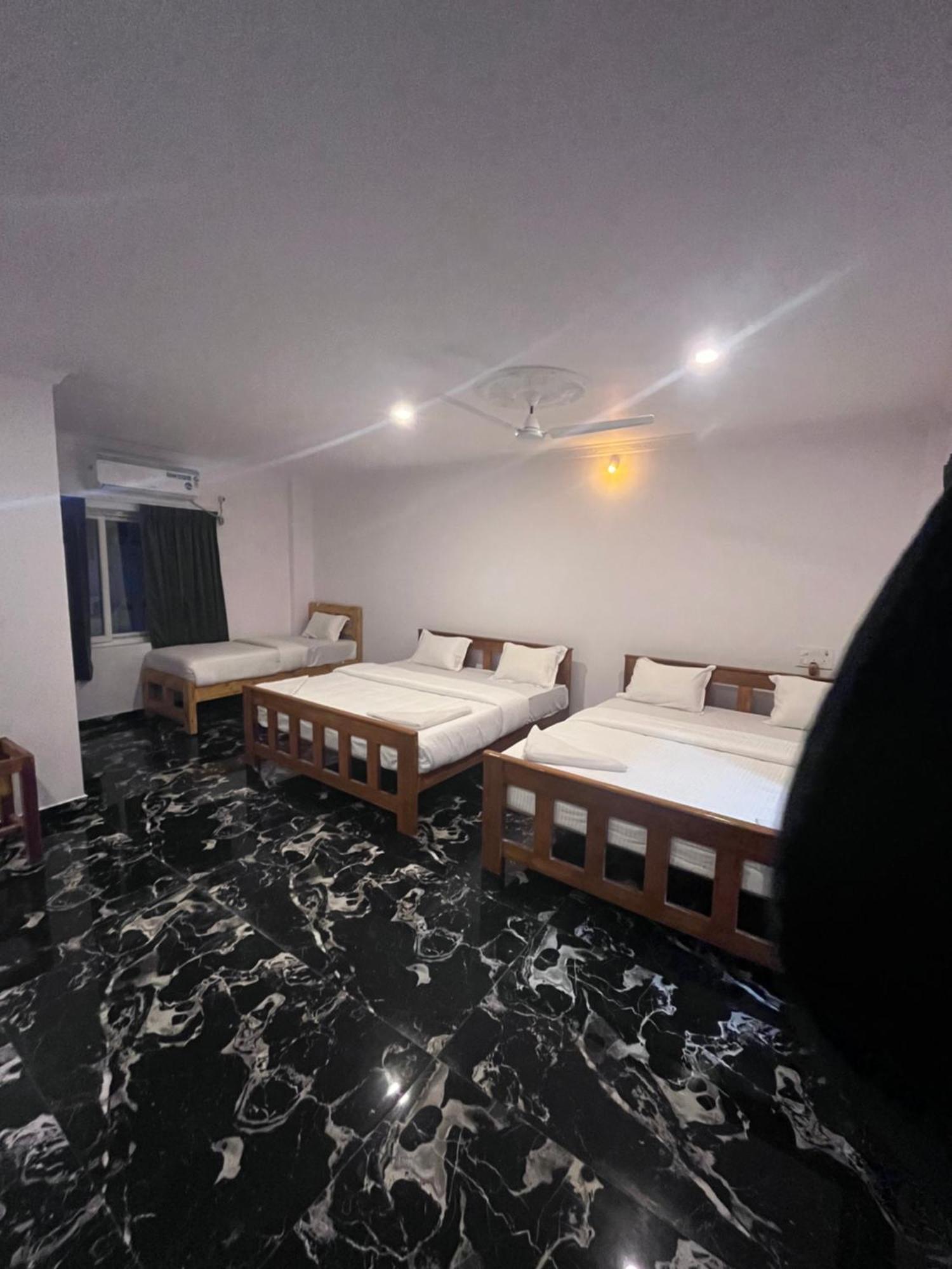 Anand Beach Guesthouse By Moonrocks Mamallapuram Exterior foto