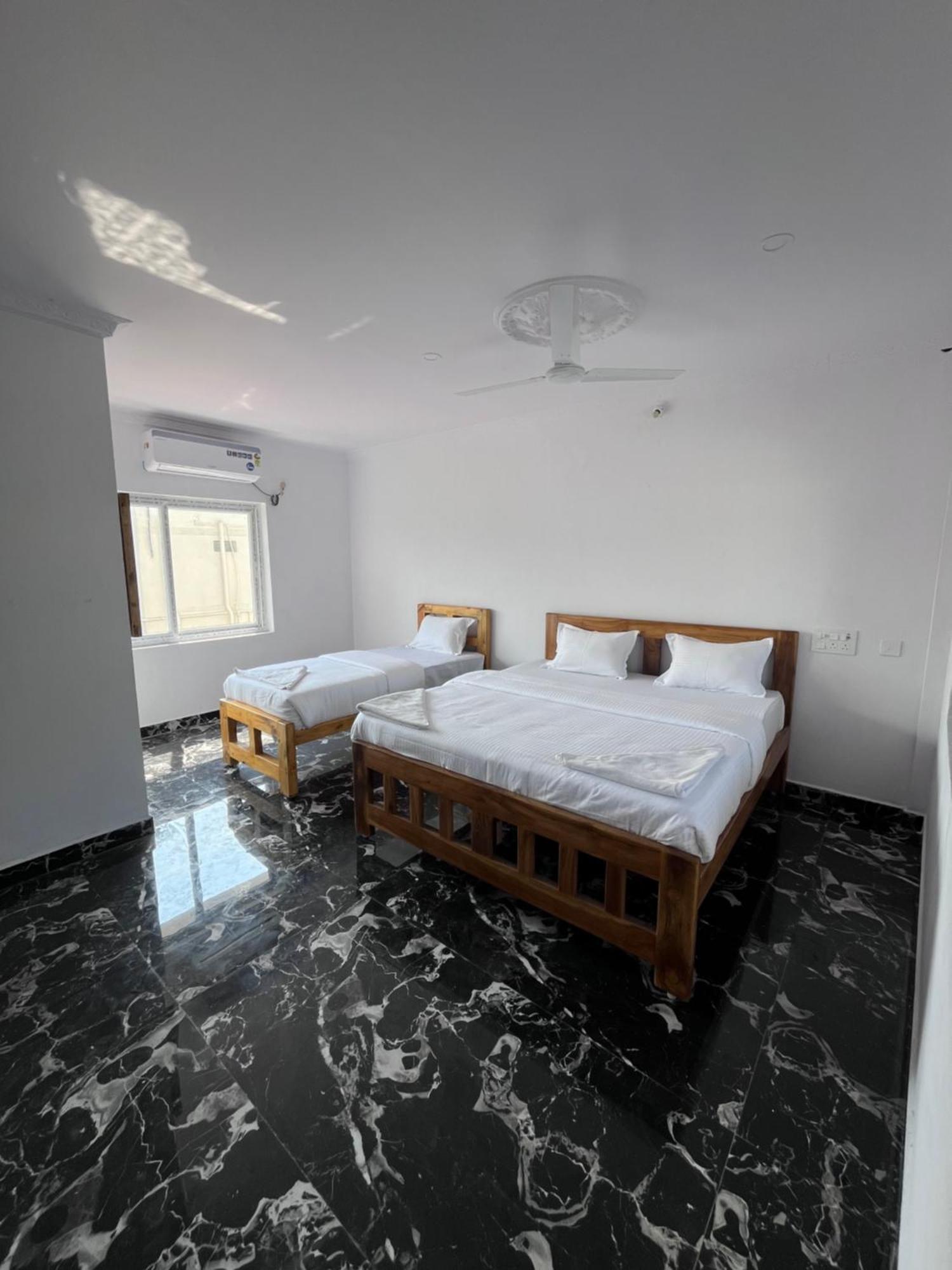 Anand Beach Guesthouse By Moonrocks Mamallapuram Exterior foto