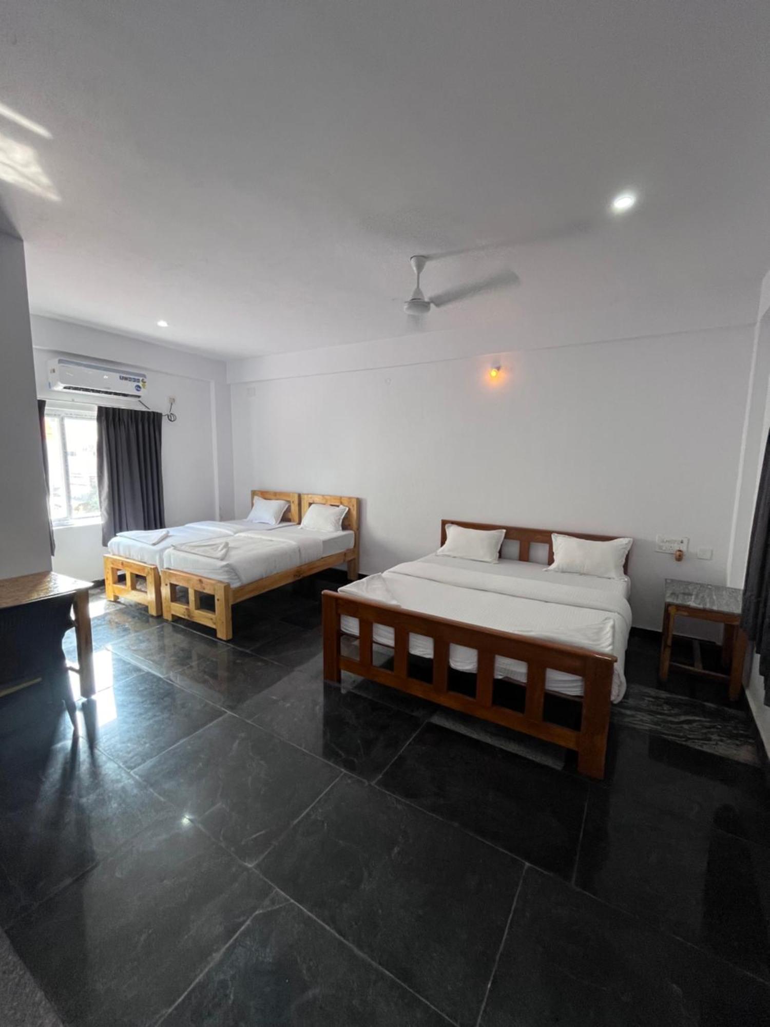 Anand Beach Guesthouse By Moonrocks Mamallapuram Exterior foto